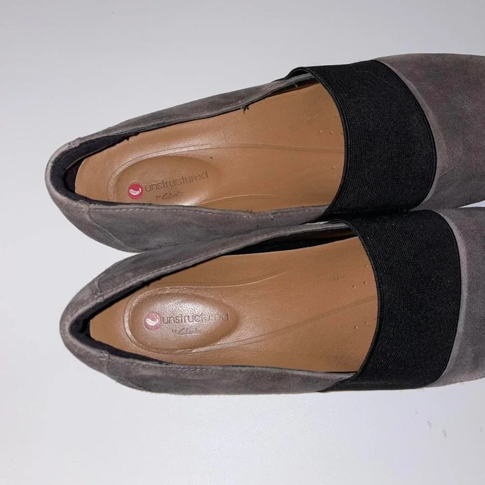 Clarks unstructured size 7.5‎ M suede loafers with a minimalist vibe
